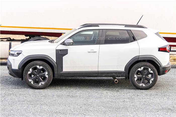 Read more about the article Renault Duster launch details, Duster LPG with 4X4 spied